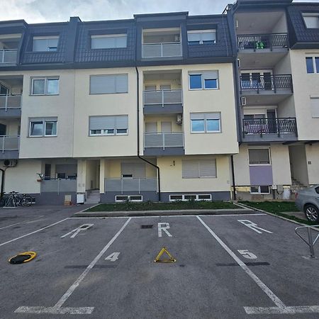 Stan Na Dan Mici Apartment Brčko Exterior foto
