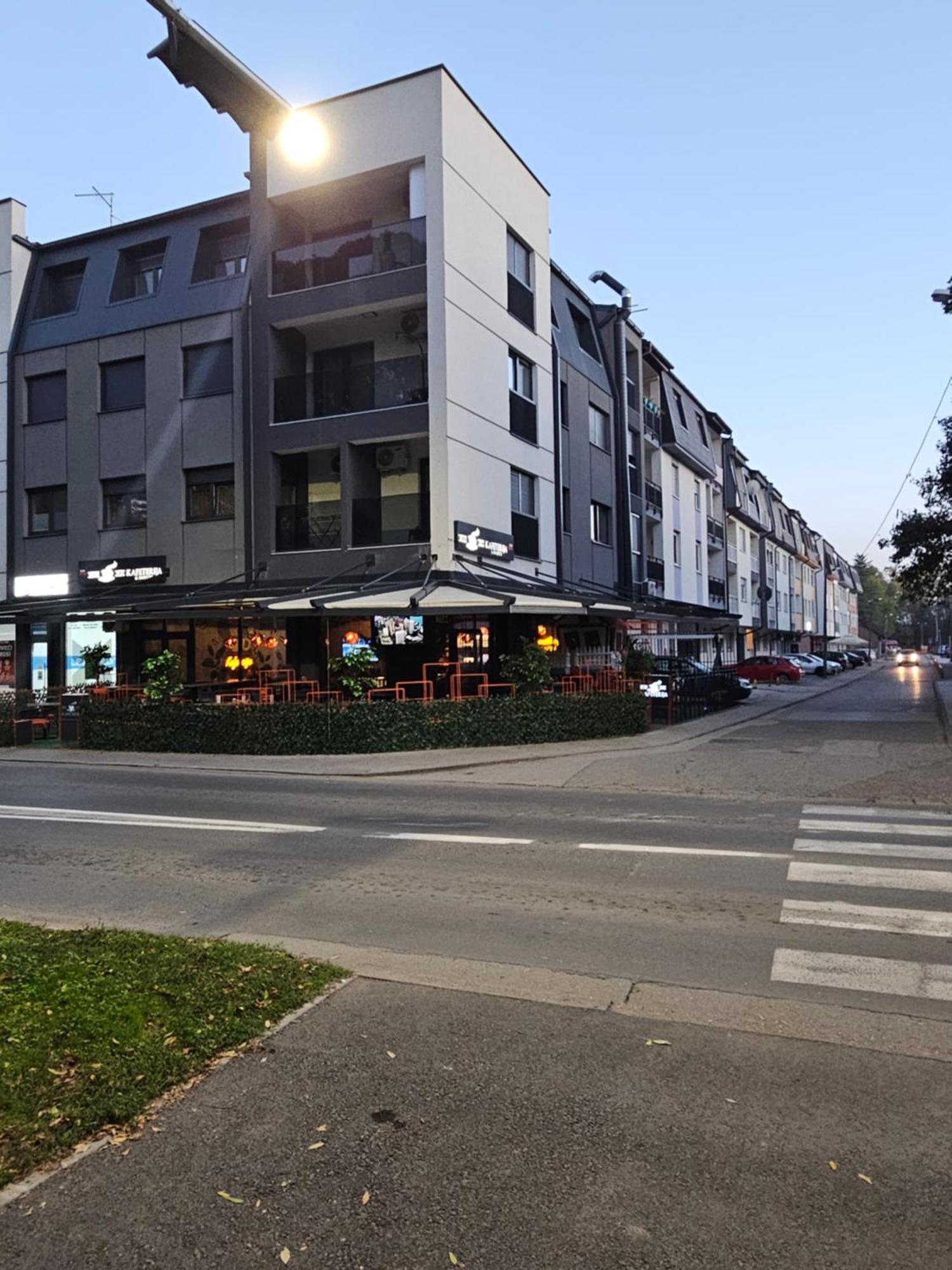 Stan Na Dan Mici Apartment Brčko Exterior foto